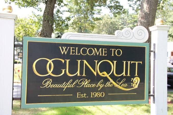 Welcome to Ogunquit sign
