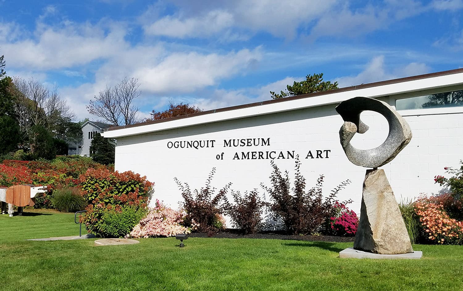 Ogunquit Museum of American Art grounds and signage